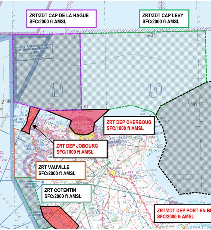 Carte IGN : le couloir ZRT DEP JOBOURG (triangle rouge) à la pointe de la Hague, avec les zones en mer CAP DE LA HAGUE et VAUVILLE
